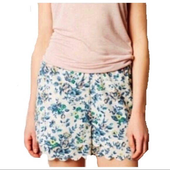 🔴SOLD Anthro Eloise Floral Scallop Hem Shorts - Picture 3 of 8